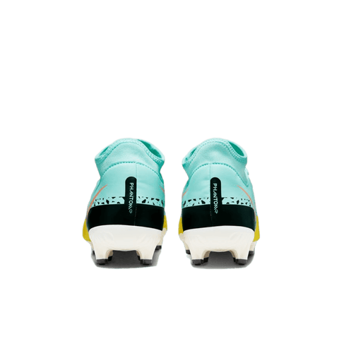 Nike Phantom GT2 Academy Dynamic Fit MG Firm Ground Soccer Cleats