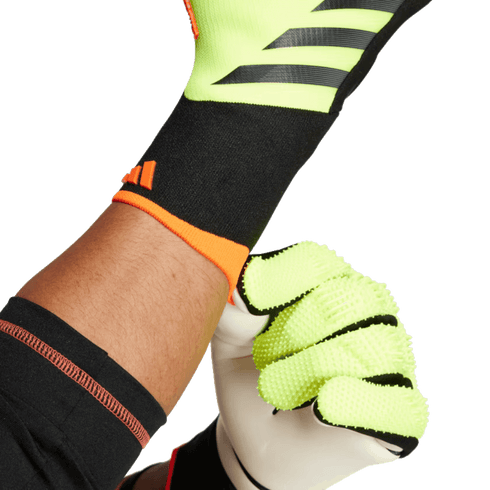 Adidas Predator Pro Goalkeeper Gloves IQ4032